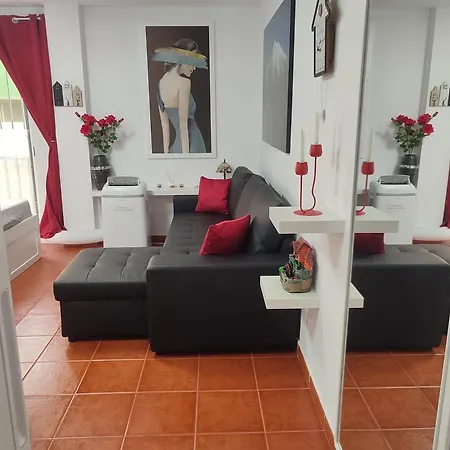 Apto Ary アパート La Jaca